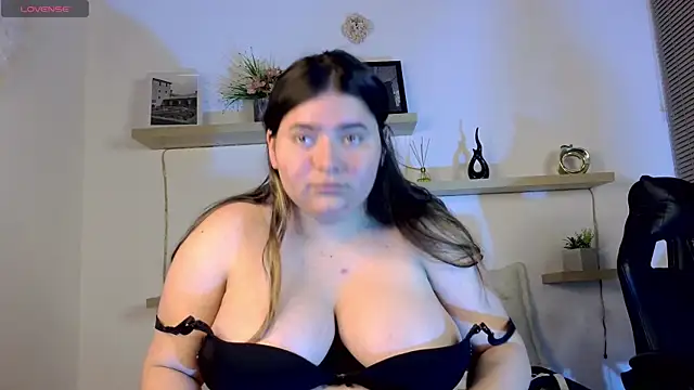 estrella gold online show from November 18, 2025, 3:01 am