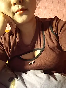 Panda-white online show from November 10, 2025, 2:05 pm