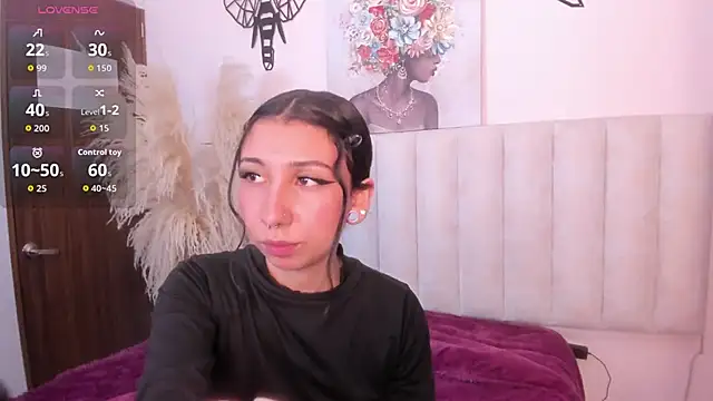 Isabella Crofts online show from March 20, 2026, 7:08 pm