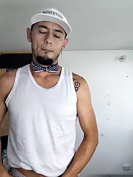 Snapshot of kmerlin chatting on November 18, 2025, 8:35 pm kmerlin online show from November 18, 2025, 8:35 pm