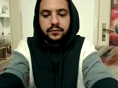 Snapshot of antistop14 chatting on November 15, 2025, 12:19 am antistop14 online show from November 15, 2025, 12:19 am