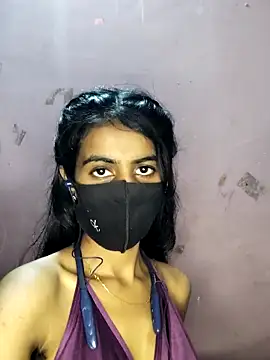 Snapshot of Thaper_Meera2 chatting on April 28, 2026, 8:47 pm Thaper Meera2 online show from April 28, 2026, 8:47 pm