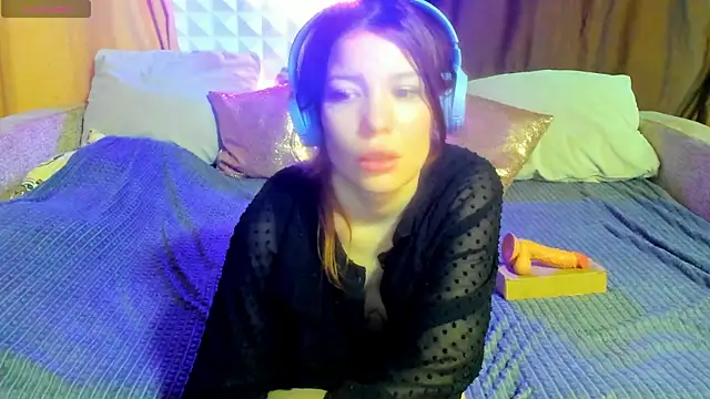 Eva purrr  online show from April 21, 2026, 2:51 am