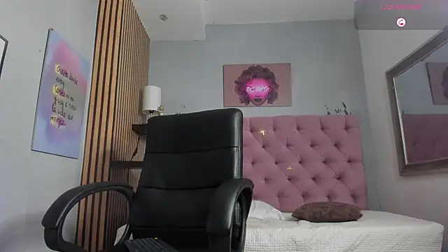 valentina  desire online show from April 1, 2026, 12:28 pm