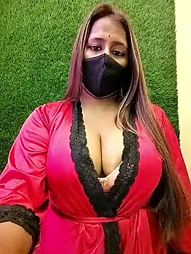 LoveLy-Soneya online show from March 4, 2026, 7:20 pm