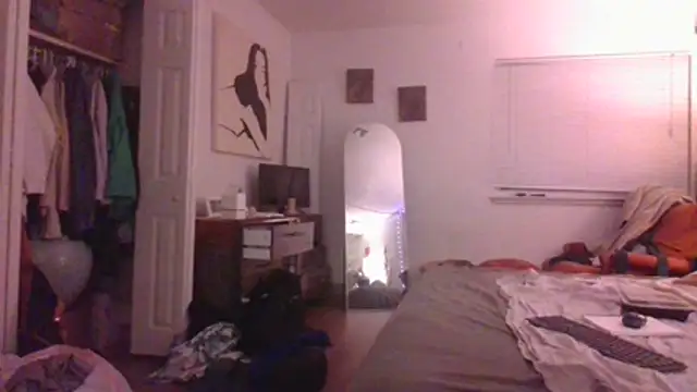 Redriddinghood8 online show from December 3, 2025, 6:43 am