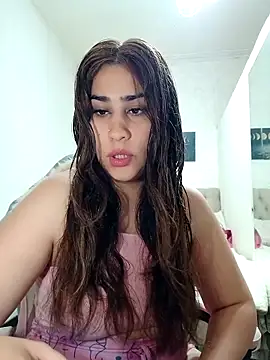 nahiarabiel33 online show from November 12, 2025, 1:00 pm