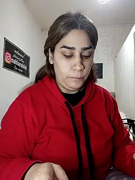 nahiarabiel33 online show from July 2, 2026, 4:13 pm