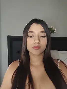 violett fowlerxx online show from June 9, 2026, 11:22 am