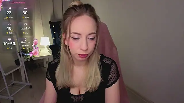 IsabelleBliz online show from February 24, 2026, 10:19 pm