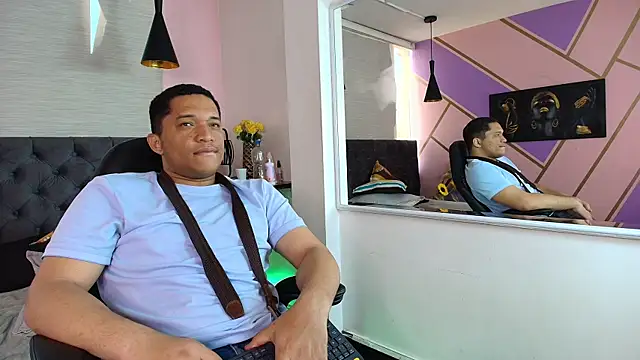 Kai santos  online show from November 8, 2025, 9:35 pm