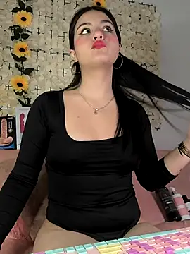 Snapshot of Lorenaa1 chatting on May 3, 2026, 9:21 pm Lorenaa1 online show from May 3, 2026, 9:21 pm