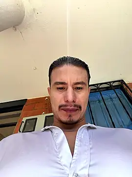 Snapshot of RaySullivan chatting on January 18, 2026, 2:43 pm RaySullivan online show from January 18, 2026, 2:43 pm