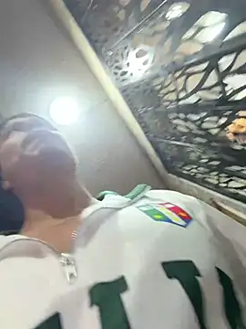 Snapshot of RaySullivan chatting on March 4, 2026, 2:28 am RaySullivan online show from March 4, 2026, 2:28 am