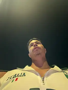 Snapshot of RaySullivan chatting on March 8, 2026, 2:15 am RaySullivan online show from March 8, 2026, 2:15 am