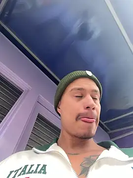 Snapshot of RaySullivan chatting on March 8, 2026, 4:11 pm RaySullivan online show from March 8, 2026, 4:11 pm