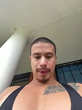 Snapshot of RaySullivan chatting on April 4, 2026, 4:15 pm RaySullivan online show from April 4, 2026, 4:15 pm