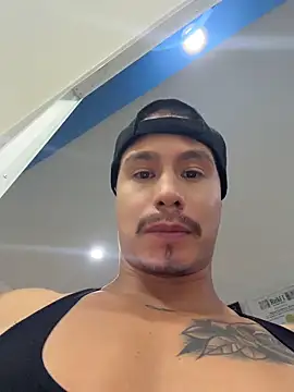 Snapshot of RaySullivan chatting on April 9, 2026, 4:23 pm RaySullivan online show from April 9, 2026, 4:23 pm