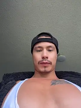 Snapshot of RaySullivan chatting on April 10, 2026, 8:35 pm RaySullivan online show from April 10, 2026, 8:35 pm