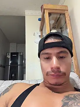 Snapshot of RaySullivan chatting on April 15, 2026, 7:58 pm RaySullivan online show from April 15, 2026, 7:58 pm