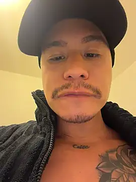 Snapshot of RaySullivan chatting on April 16, 2026, 2:40 pm RaySullivan online show from April 16, 2026, 2:40 pm