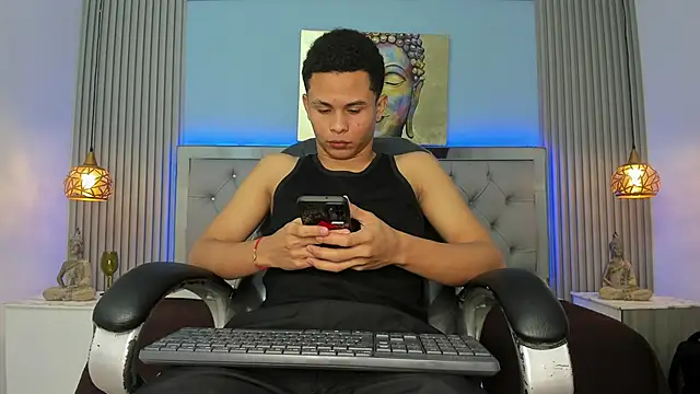 Snapshot of Liams18 chatting on May 26, 2026, 3:46 am Liams18 online show from May 26, 2026, 3:46 am