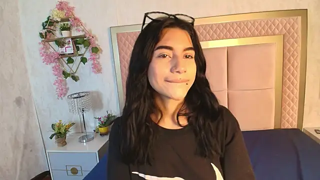 Madhison 5 online show from February 18, 2026, 12:34 pm