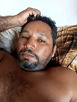 Snapshot of Cross3680 chatting on November 15, 2025, 7:10 pm Cross3680 online show from November 15, 2025, 7:10 pm