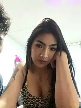 Snapshot of TinaNick chatting on November 5, 2025, 10:32 pm TinaNick online show from November 5, 2025, 10:32 pm