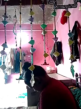 Hott minesh online show from November 13, 2025, 5:17 am