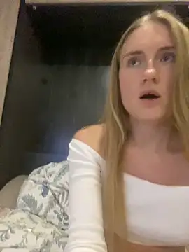 olliebells online show from December 1, 2025, 12:43 pm