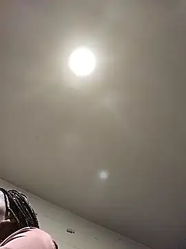 Snapshot of SITHANDRAH chatting on April 3, 2026, 1:58 am SITHANDRAH online show from April 3, 2026, 1:58 am