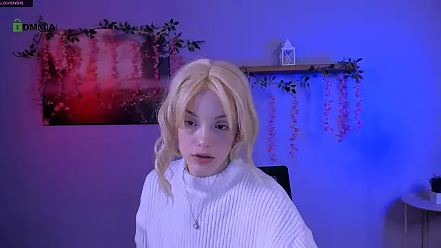 Snapshot of mia_starrr_ chatting on February 7, 2026, 12:14 am mia starrr online show from February 7, 2026, 12:14 am