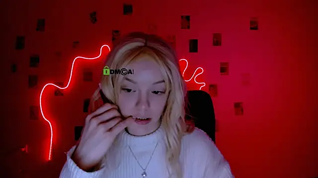 Snapshot of mia_starrr_ chatting on February 8, 2026, 8:12 pm mia starrr online show from February 8, 2026, 8:12 pm