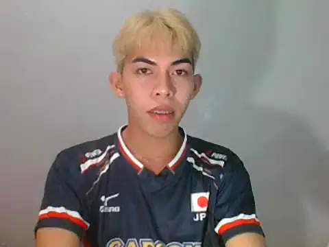 Urhotsilverboy online show from May 23, 2026, 7:40 pm