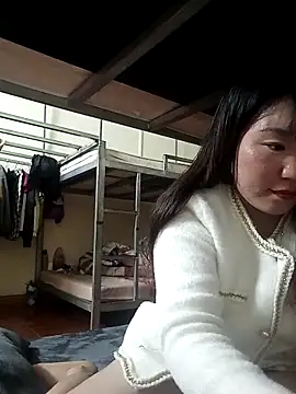 Snapshot of Helen_kelly chatting on December 19, 2025, 2:02 pm Helen kelly online show from December 19, 2025, 2:02 pm