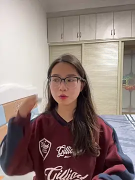 Hmm 0303 online show from February 15, 2026, 3:53 pm