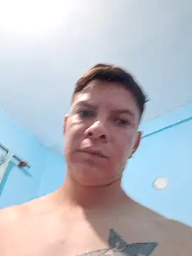 Maluma1995 online show from March 11, 2026, 12:38 am