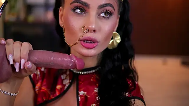 RavennaDArcy online show from April 10, 2026, 6:56 pm