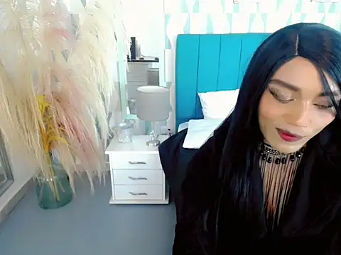 sebastian cruz  online show from November 19, 2025, 7:03 pm