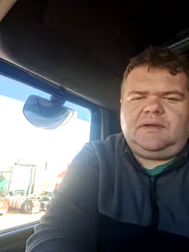 Snapshot of Grase44 chatting on February 12, 2026, 9:37 am Grase44 online show from February 12, 2026, 9:37 am