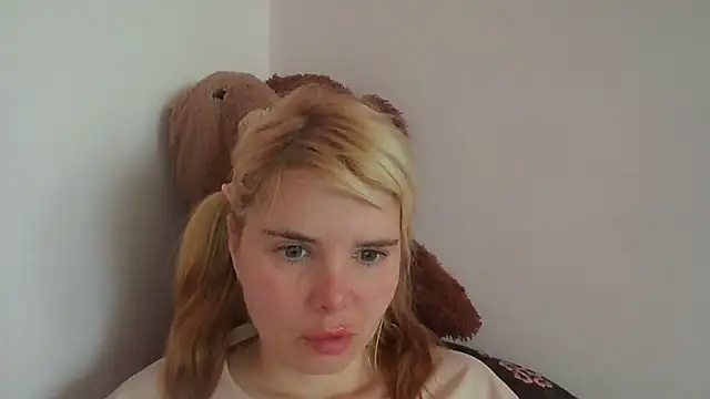 Snapshot of HornyElena chatting on July 7, 2026, 10:08 am HornyElena online show from July 7, 2026, 10:08 am