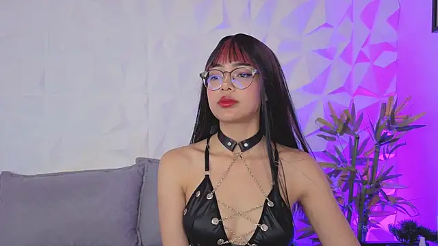  ViolletteNoir  online show from December 13, 2025, 8:14 pm