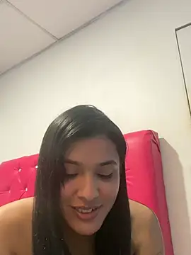 Chiquinquira3 online show from April 12, 2026, 4:06 am