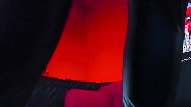 KatrinaStone online show from April 13, 2026, 10:04 pm