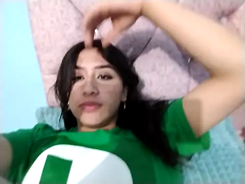 madeline lx online show from November 14, 2025, 12:42 am