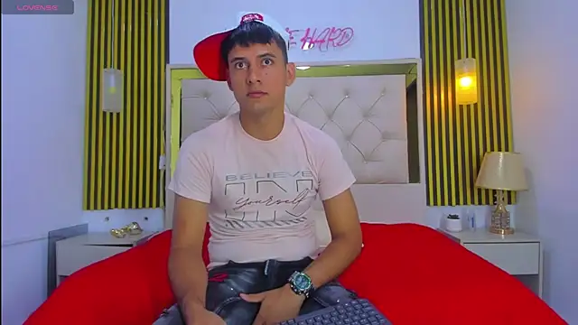 Snapshot of KEVIN_MCKINLEY chatting on November 9, 2025, 6:01 am KEVIN MCKINLEY online show from November 9, 2025, 6:01 am