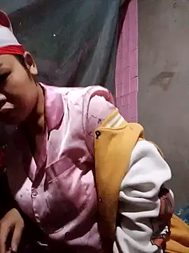 Snapshot of Mabel-122 chatting on November 12, 2025, 7:31 am Mabel-122 online show from November 12, 2025, 7:31 am