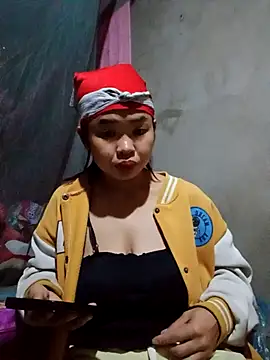 Snapshot of Mabel-122 chatting on November 13, 2025, 2:10 am Mabel-122 online show from November 13, 2025, 2:10 am