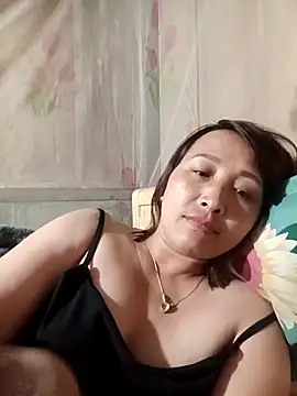 Snapshot of Missa-kute20 chatting on April 1, 2026, 1:41 pm Missa-kute20 online show from April 1, 2026, 1:41 pm